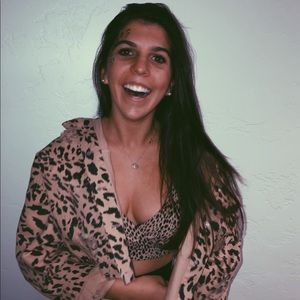 Meet your Posher, Halley